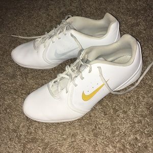 Nike cheer shoes